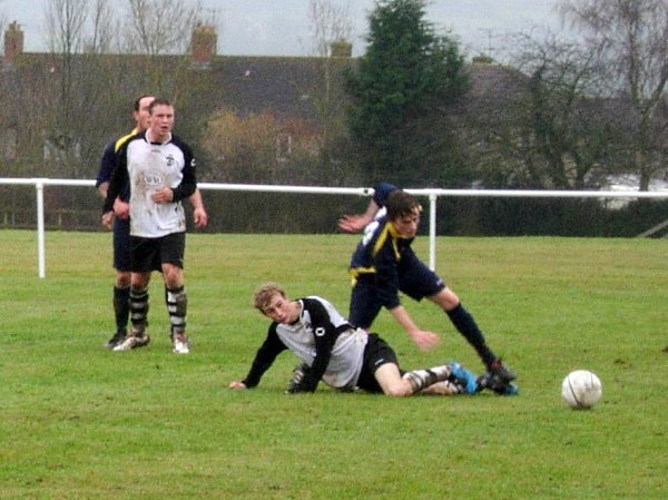 Action from Kingswood V Thornbury Town