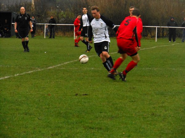 Action from Kingswood V Thornbury Town